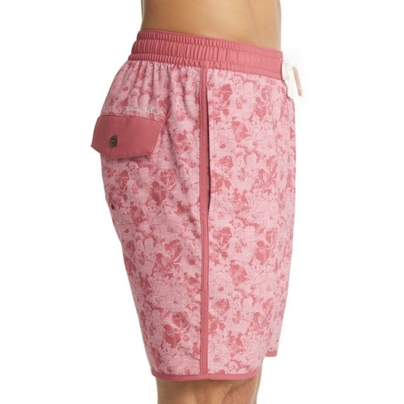 Travis Mathew | Floral Boardshoets - Picture 4 of 4